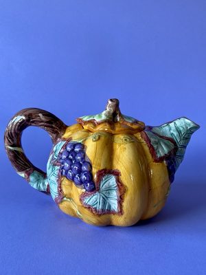 AUTUMN TEAPOT